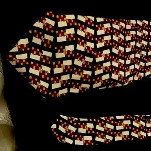 Vintage luxury designer Keith Daniels Italy-New York…very handsome 100% SILK tie